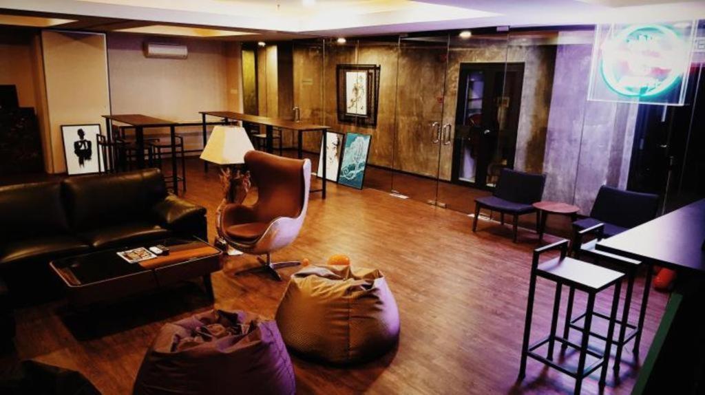 קואלה לומפור The Hulo Hotel & Gallery מראה חיצוני תמונה