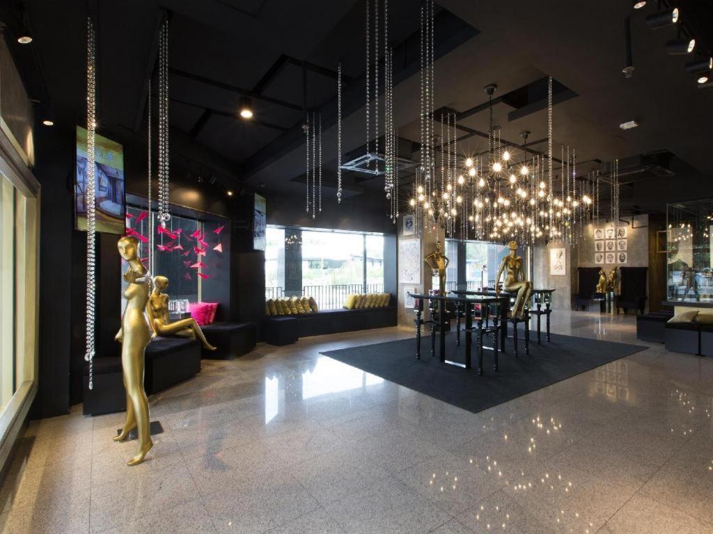 קואלה לומפור The Hulo Hotel & Gallery מראה חיצוני תמונה