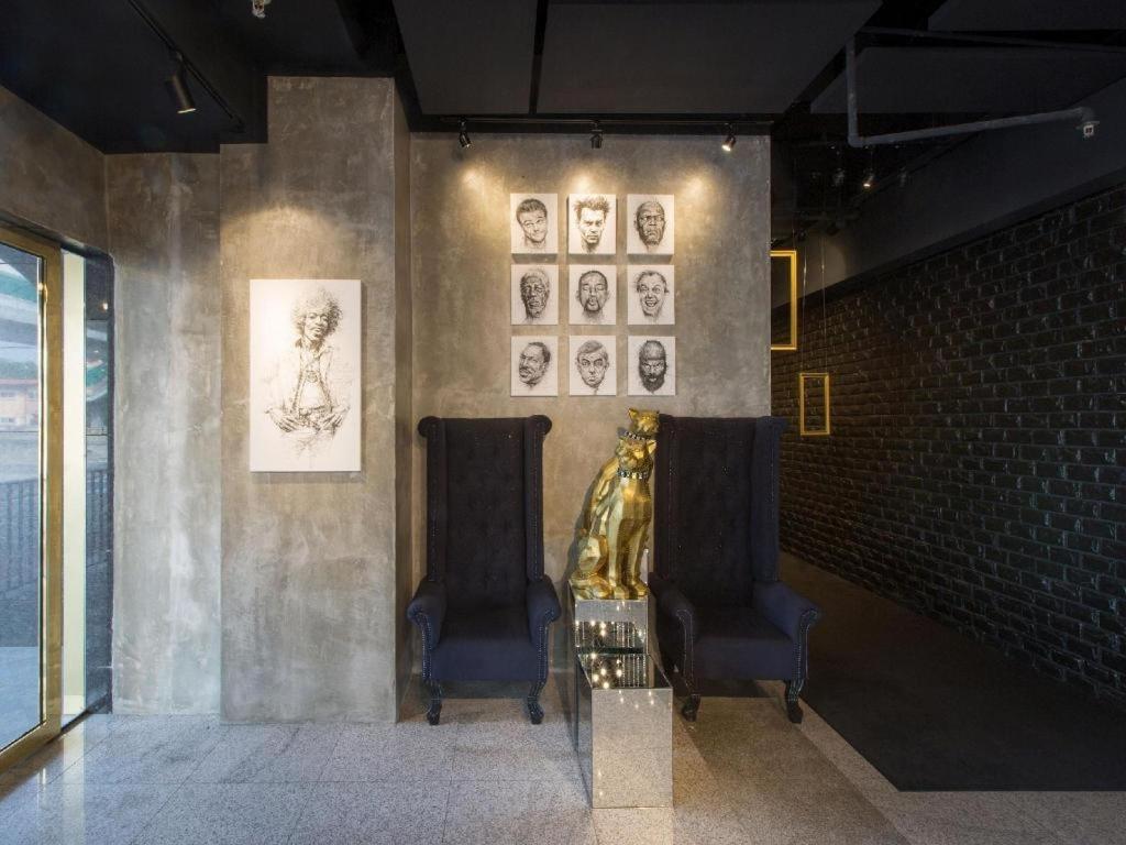 קואלה לומפור The Hulo Hotel & Gallery מראה חיצוני תמונה